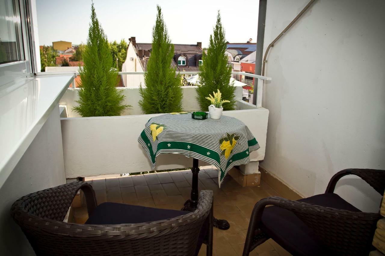 Apartment Pluvia Osijek Exterior photo